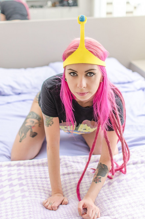 Beautiful Suicide GIrl Babilina Bubbline (49) iPhone high resolution retina image