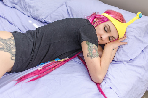 Beautiful Suicide GIrl Babilina Bubbline (50) iPhone high resolution retina image