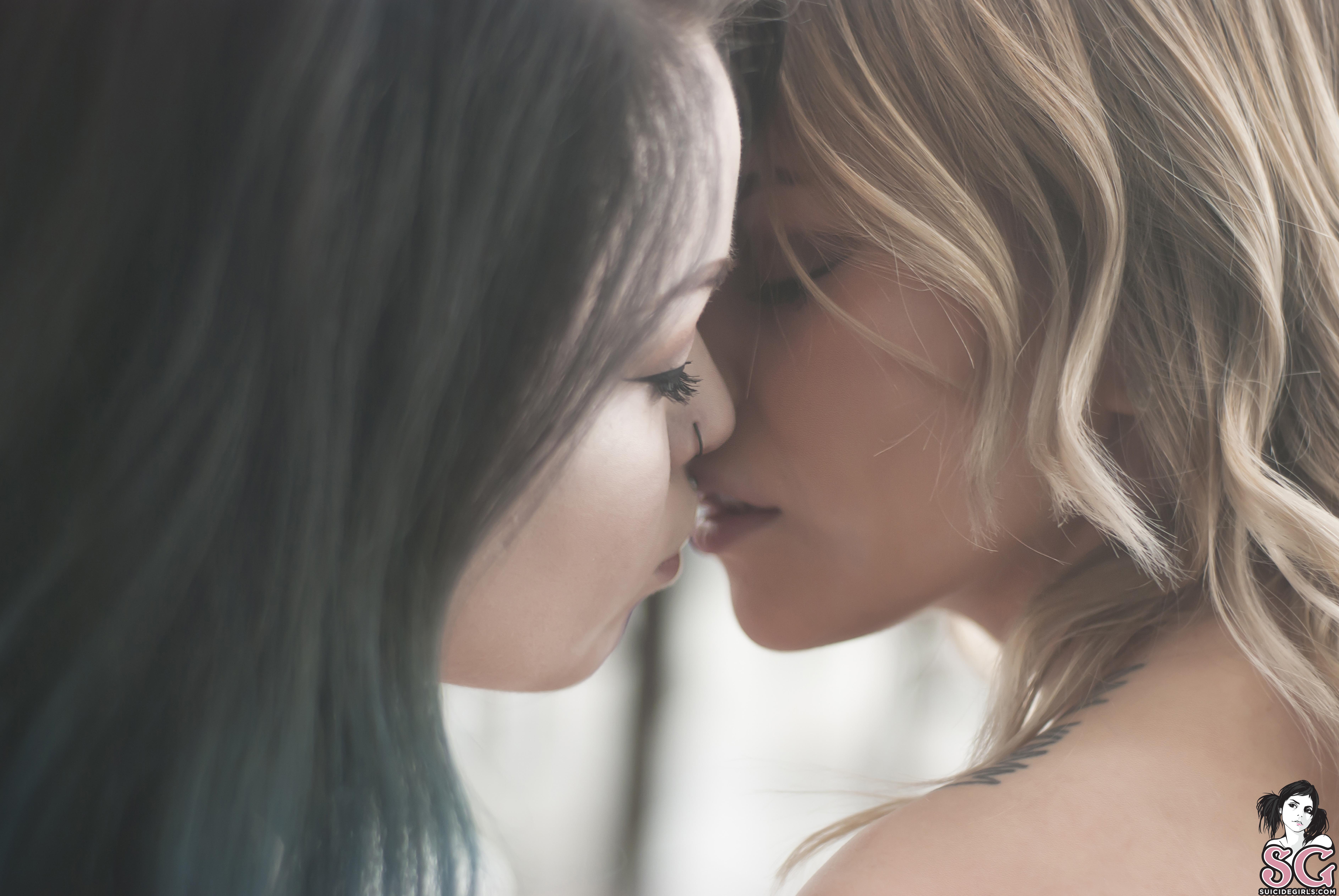 Beautiful Suicide Girl Aurralee + fayewhyte <b>Rare</b> <b>Hearts</b> 59 High resolution ...