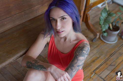 Beautiful Suicide Girl Boobafettish Obsessions (1) HD high resolution lossless iPhone retina image