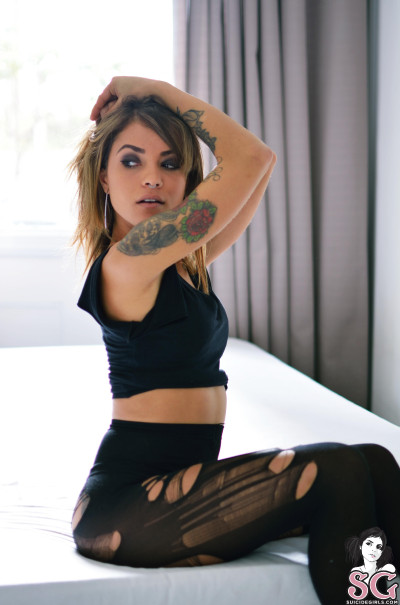 Beautiful Suicide Girl 0 thaiz THE FIRST TIME High resolution image
