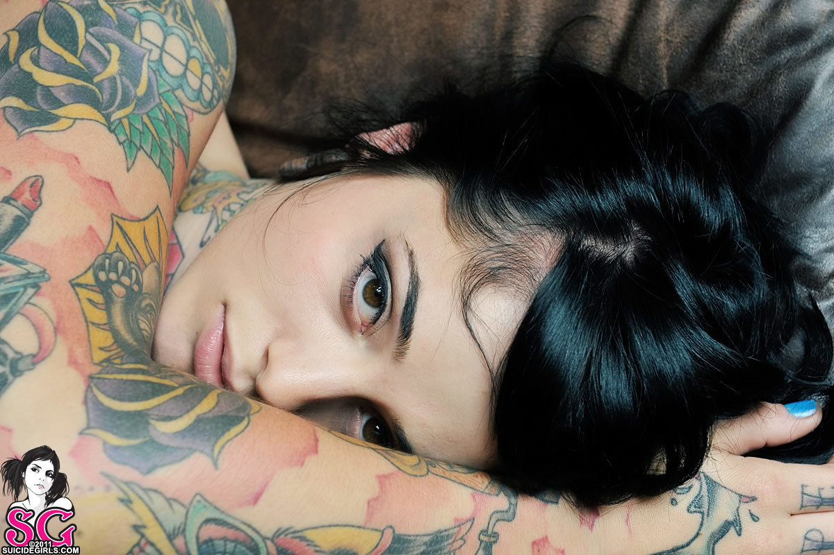 Brunette tattoo. Radeo Suicide girls. Русские Suicide girls. Beautiful Suicide.