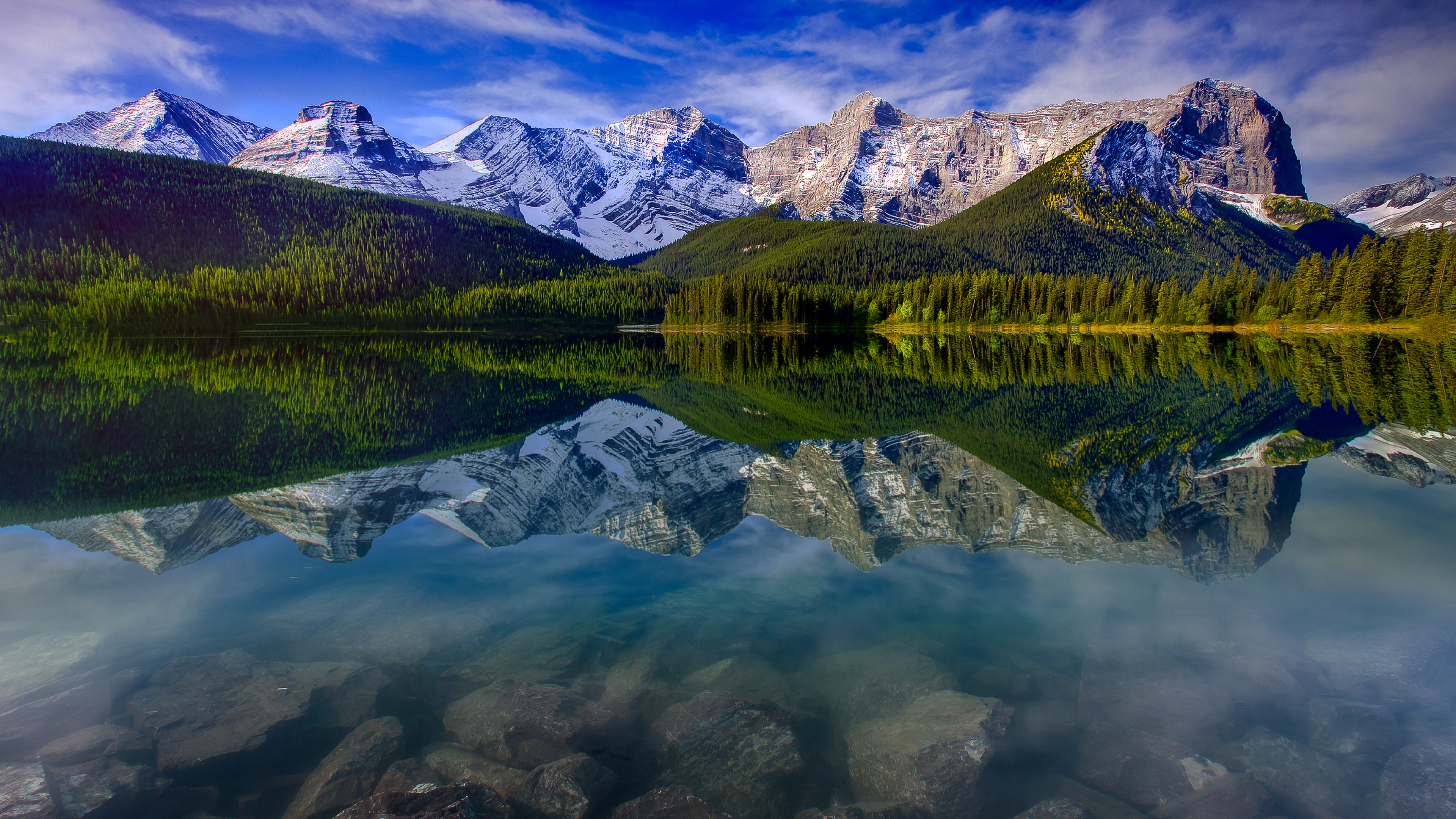 Относительная природа. Маунтайн Лейкс. Фотограф Кевин МАКНИЛ Kevin MCNEAL. Гора Белуха. Саяны.