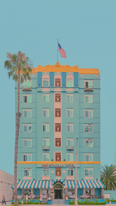 Source: https://www.reddit.com/r/itookapicture/comments/968hd0/itap_of_a_hotel_in_santa_monica/