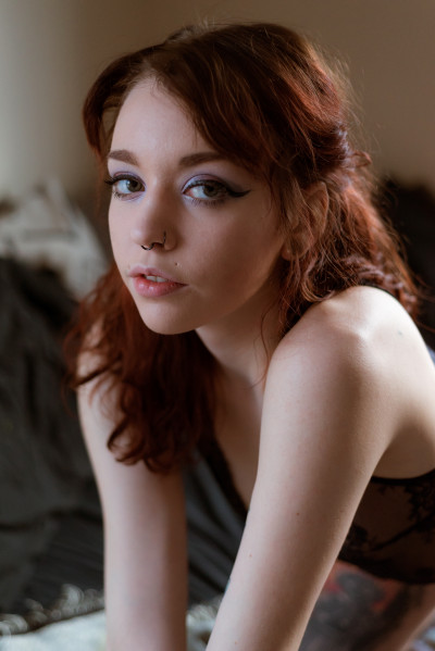 Beautiful Suicide Girl Canary Ravenclaw 10 High resolution lossless iPhone retina image
