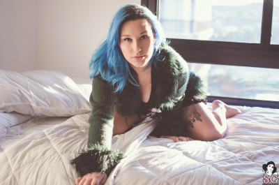 Beautiful Suicide Girl Borgia Let it sweet 4 High resolution lossless iPhone retina image