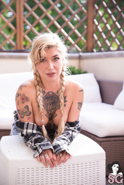 Beautiful Sexy Suicide Girl 15 Barkmantis Summer is coming