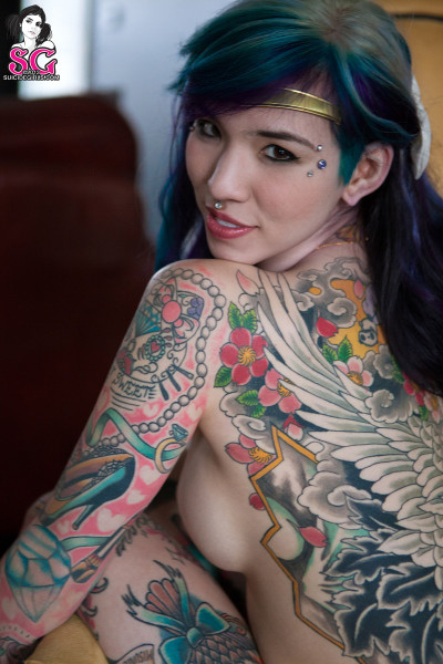 Beautiful Suicide Girl Hali Moon Prism Power 1528175 High resolution lossless HD image