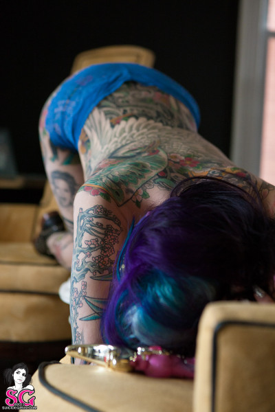 Beautiful Suicide Girl Hali Moon Prism Power 1528161 High resolution lossless HD image