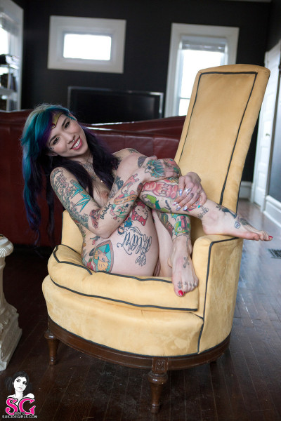 Beautiful Suicide Girl Hali Moon Prism Power 1528171 High resolution lossless HD image