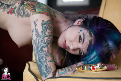 Beautiful Suicide Girl Hali Moon Prism Power 1528162 High resolution lossless HD image