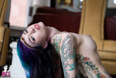 Beautiful Suicide Girl Hali Moon Prism Power 1528183 High resolution lossless HD image