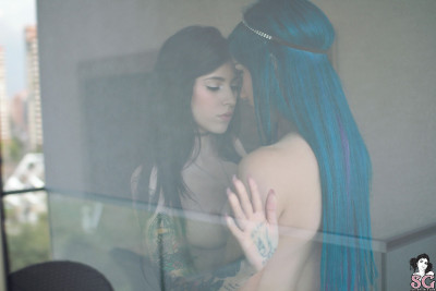 Beautiful Suicide Girl Coralinne + Fay When Dreams Come True (48) High resolution lossless iPhone re
