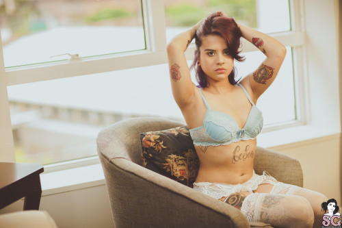 Beautiful Suicide GIrl 666evelyn Born to be Wild 03 iPhone high resolution retina image