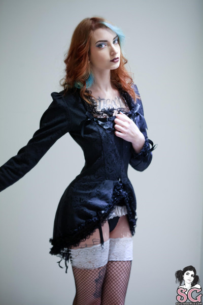 Beautiful Suicide Girl Lillibayle I'm Home, Daddy! (1) High resolution image