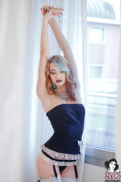 Beautiful Suicide Girl Lillibayle I'm Home, Daddy! (6) High resolution image