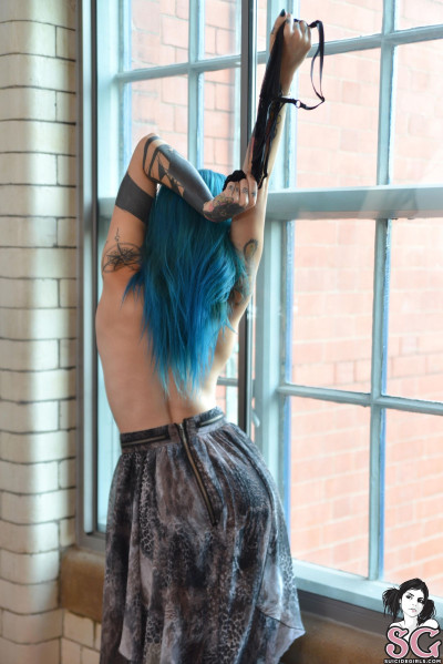 Beautiful Suicide Girl Katherine Watching And Waiting (9) Free Premium Cloud Image host