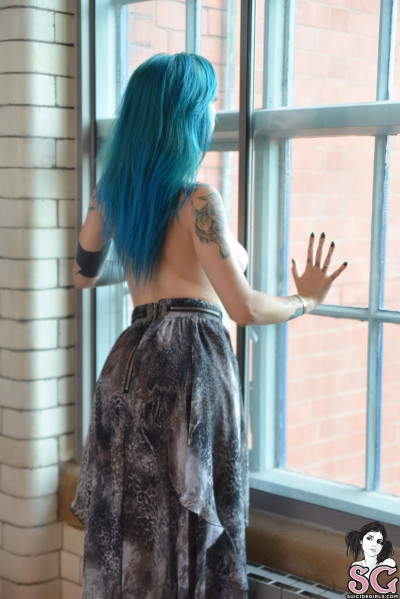 Beautiful Suicide Girl Katherine Watching And Waiting (10) Free Premium Cloud Image host