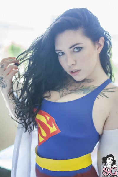 Beautiful Suicide Girl Voly Don't tell to batman 6 HD lossless iPhone retina image