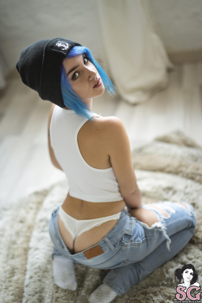 Beautiful Suicide Girl Mimo Life is strange 9 High resolution lossless iPhone Retina image