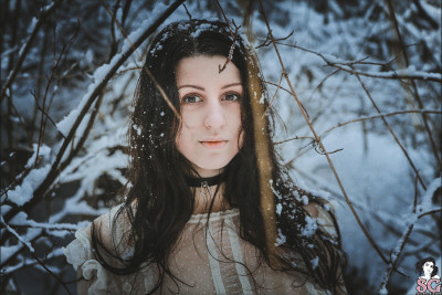 Beautiful Suicide Girl Aonbheannach And Winter Came 13 High resolution lossless iPhone retina image