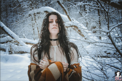 Beautiful Suicide Girl Aonbheannach And Winter Came 12 High resolution lossless iPhone retina image