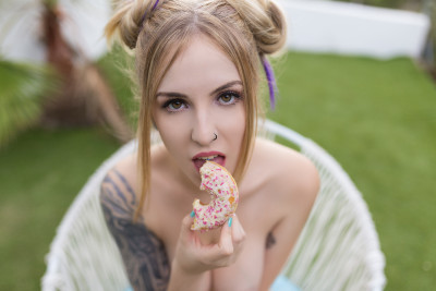 Beautiful Sexy Suicide Girl Trece Glazed 21 High resolution lossless image