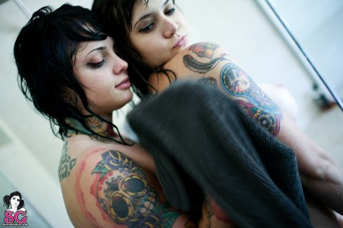 Beautiful Suicide Girl Rambo + Radeo California Vacation 52 High resolution lossless retina image