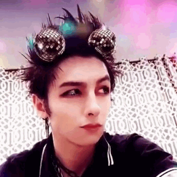 qUjCfm.gif