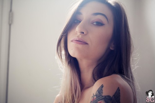 Sexy Suicide Girl Moon Moonlight (25) High resolution lossless retina image