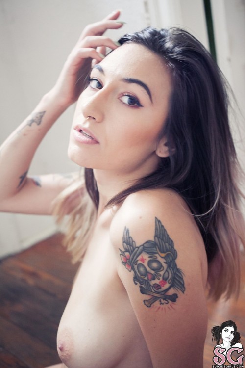 Sexy Suicide Girl Moon Moonlight (42) High resolution lossless retina image