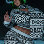 ujNOMZ