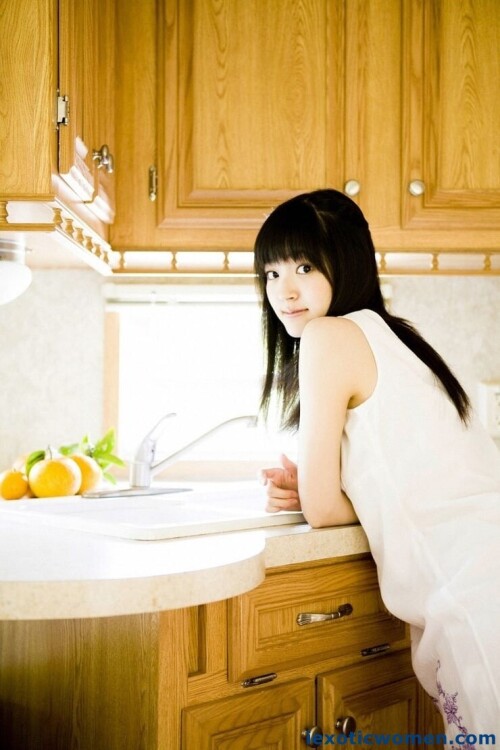 Airi Suzuki 1385