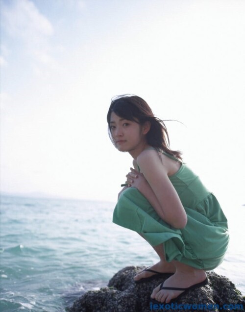 Airi Suzuki 932