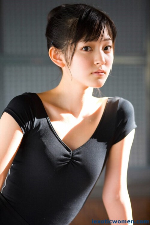 Airi Suzuki 1172