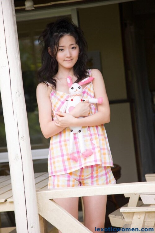 Airi Suzuki 1227