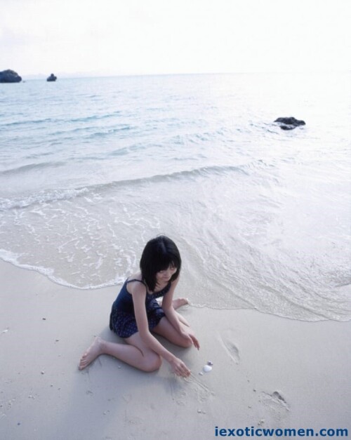 Airi Suzuki 1010