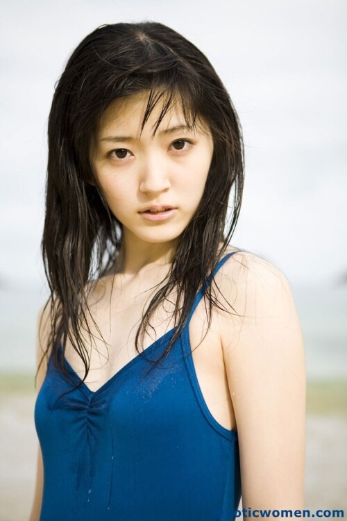 Airi Suzuki 1290