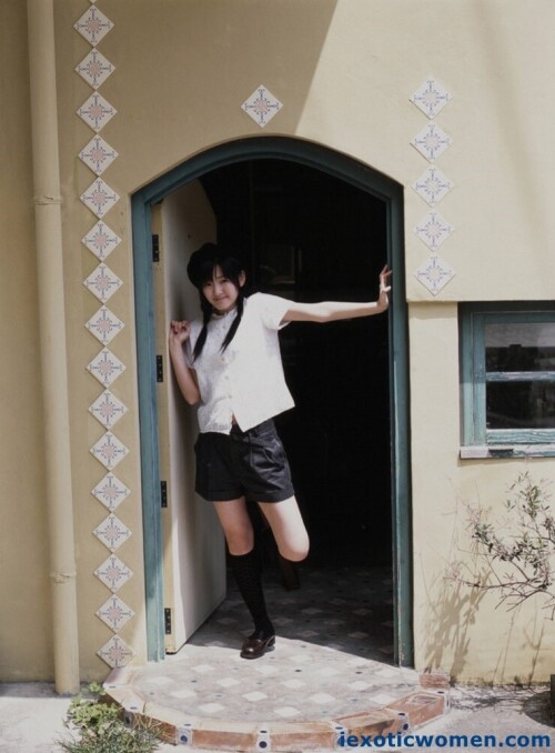 Airi Suzuki 1327