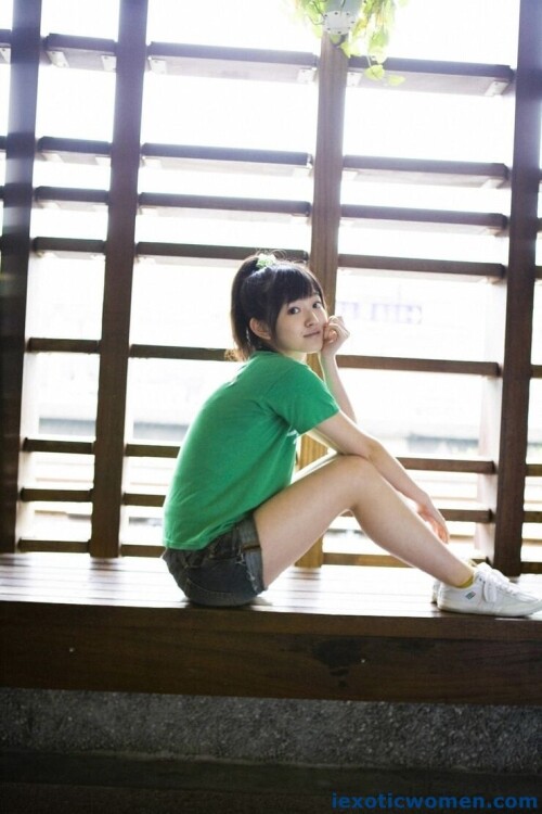 Airi Suzuki 1322
