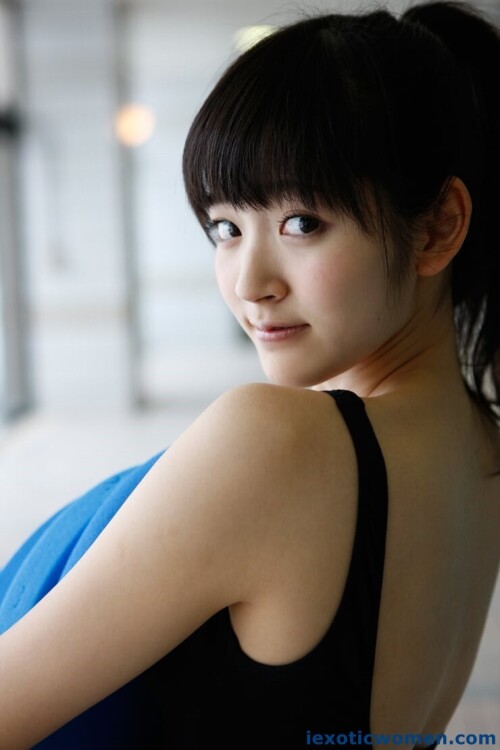 Airi Suzuki 1040