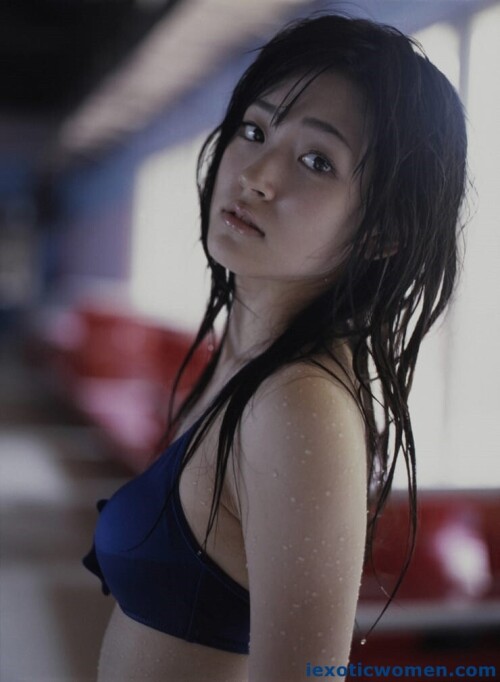 Airi Suzuki 1038