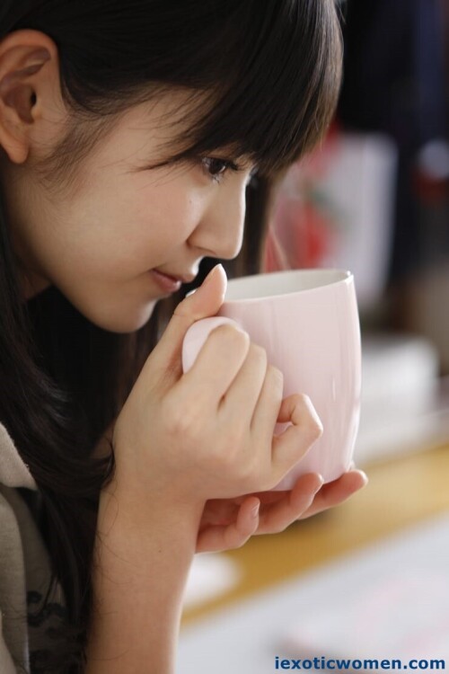 Airi Suzuki 1084