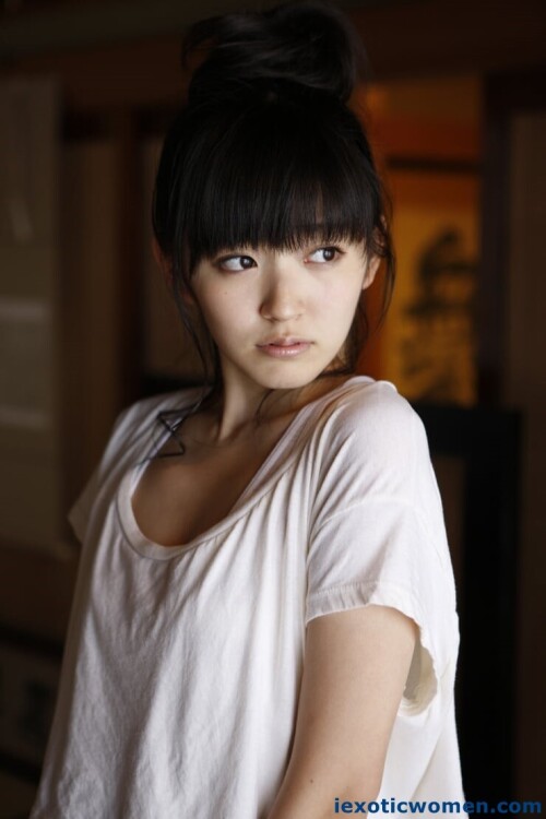 Airi Suzuki 1073