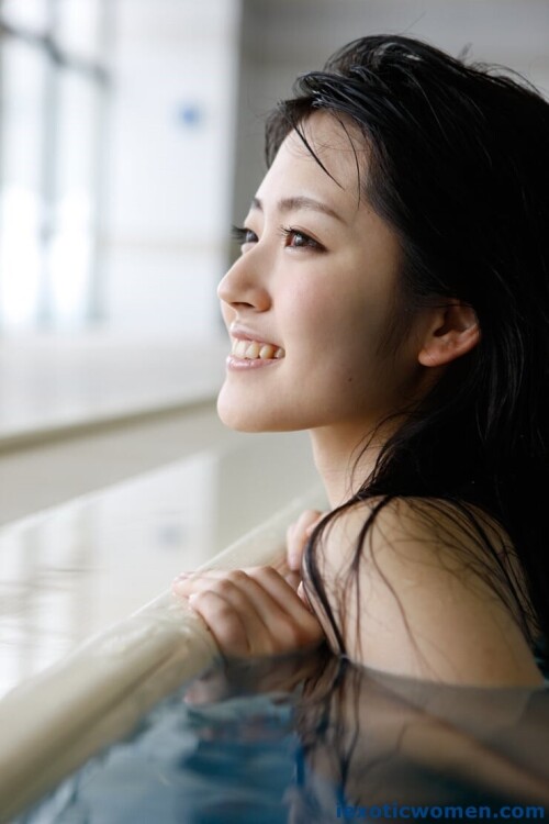 Airi Suzuki 1091