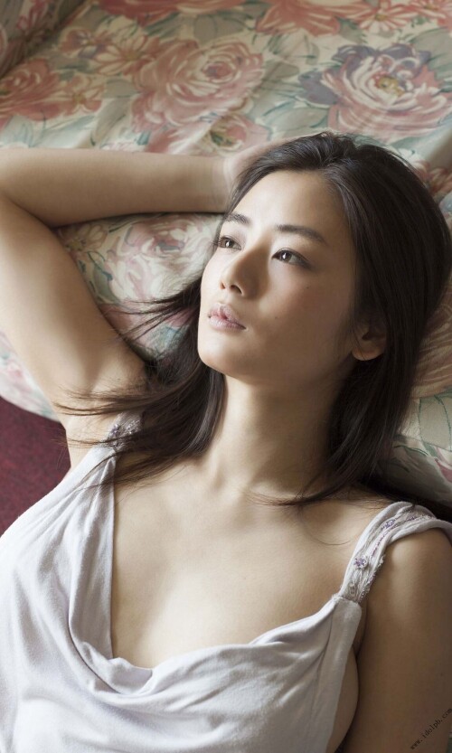 Moemi Katayama 949