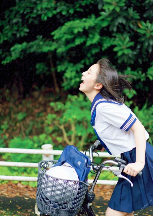 Hina Kikuchi 1652 1