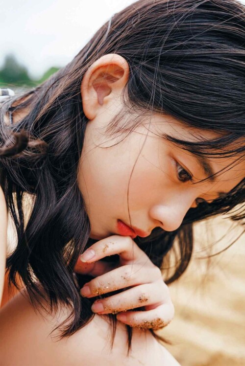 Hina Kikuchi 1736 1