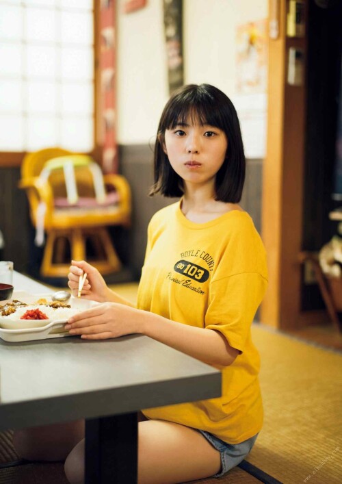 Hina Kikuchi 2039