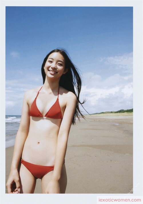 Rika Adachi 695